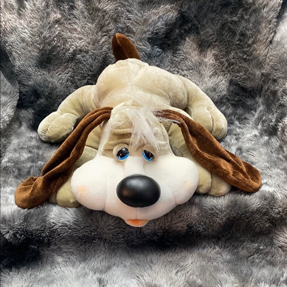Vintage 1985 plush puppy dog